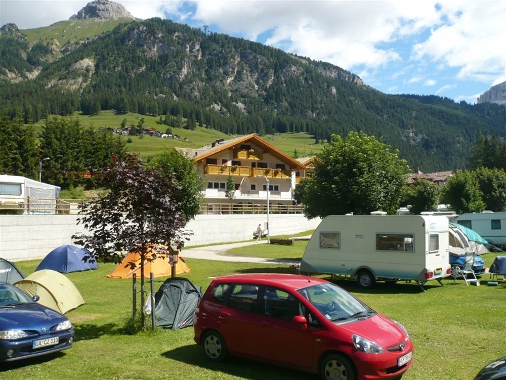 Cesa Melester Campitello di Fassa Esterno foto